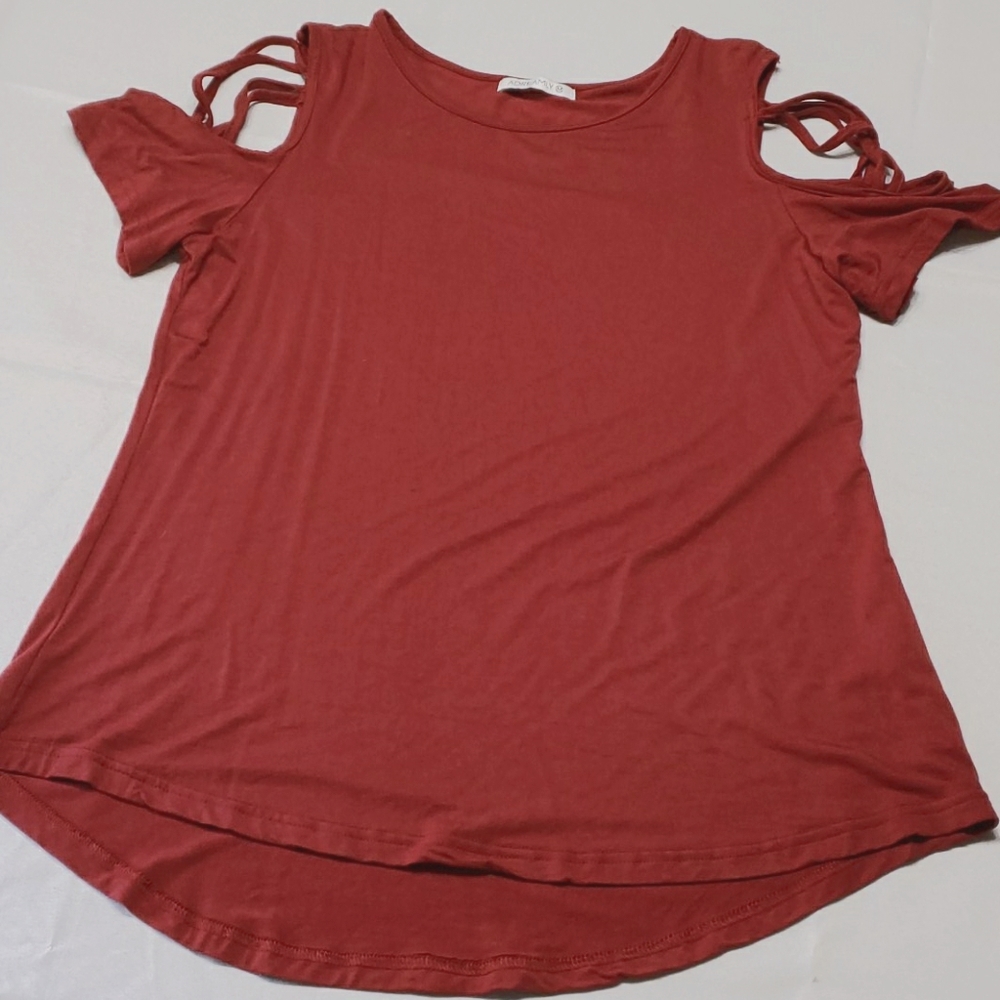 Adreamly Cold Shoulder Top